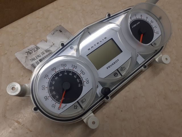 Cuadro instrumentos Peugeot Satelis