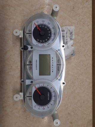 Cuadro instrumentos Peugeot Satelis 