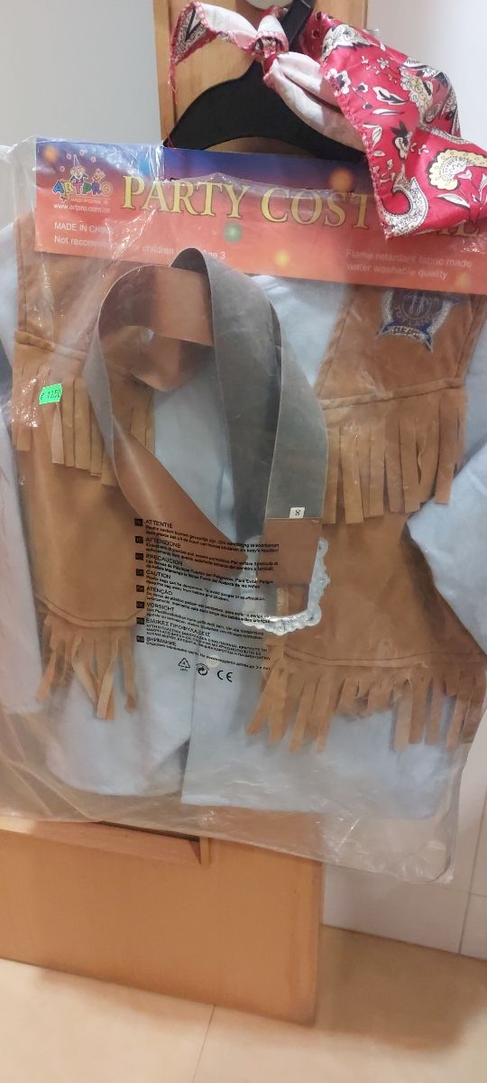 Disfraz de vaquero/a . 8 años