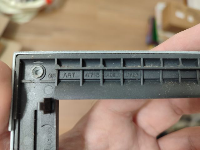 Placchette metallo BTicino living 3 posti