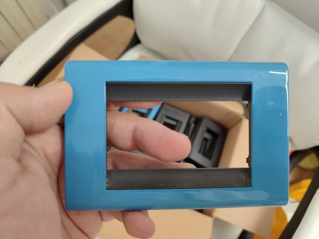 Placchette metallo BTicino living 3 posti