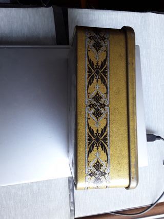 Caja metalica vintage