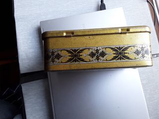 Caja metalica vintage