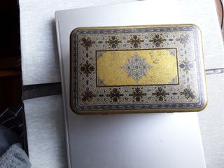 Caja metalica vintage