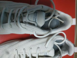 TENIS SKECHERS BLANCOS