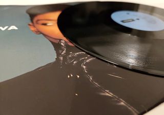 ADEVA - TREAT ME RIGHT!