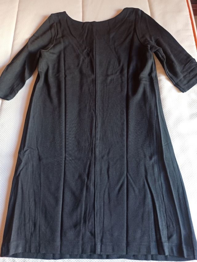 Vestido negro de Cortefiel