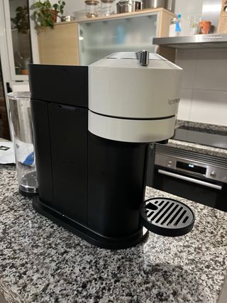 Cafetera Nespresso Vertuo Next
