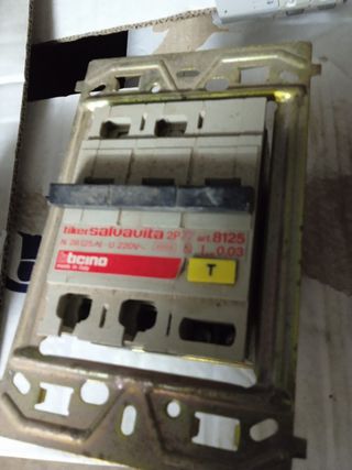 Differenziali magnetotermico vari