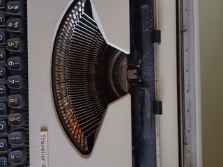 Máquina de escribir Olympia (maletín)