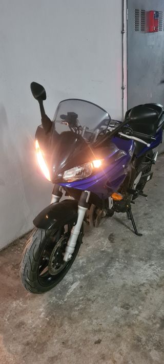 Moto Yamaha Facer FZ6