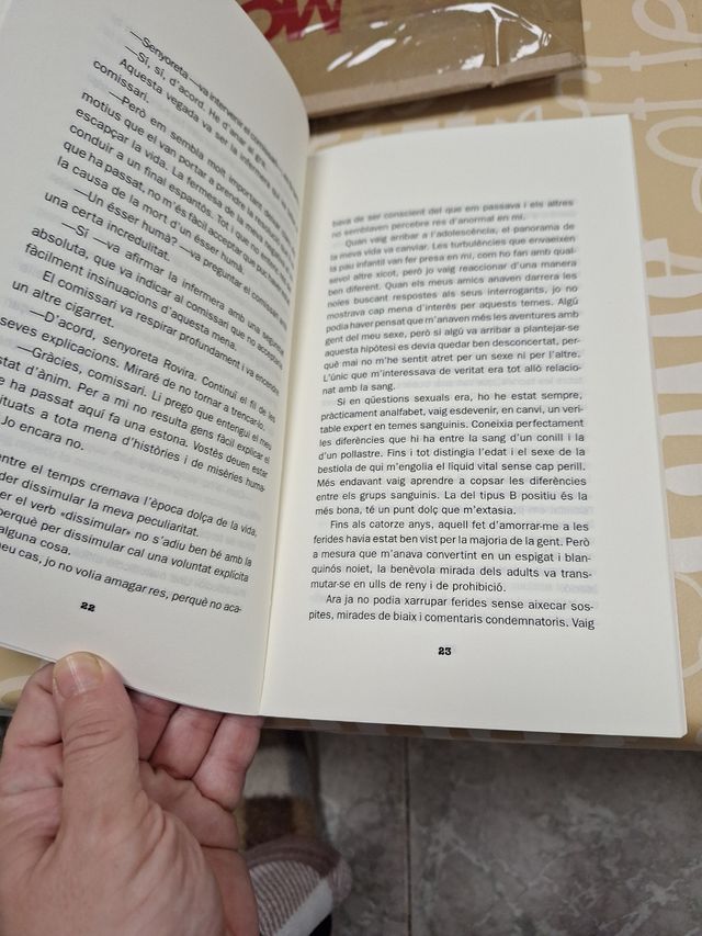 No mireu sota el llit