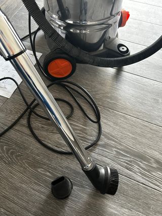 Aspirador gran potencia en seco y humedo