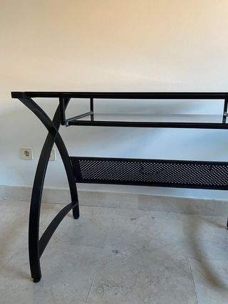 Mesas esquineras de oficina de diseño en cristal