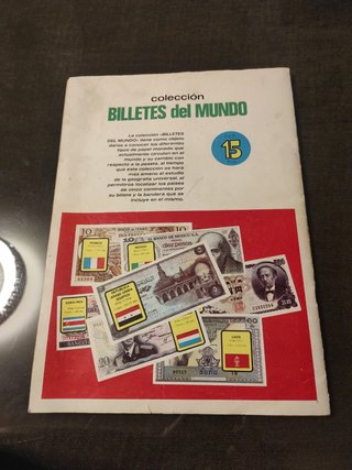 Álbum de cromos billetes del mundo