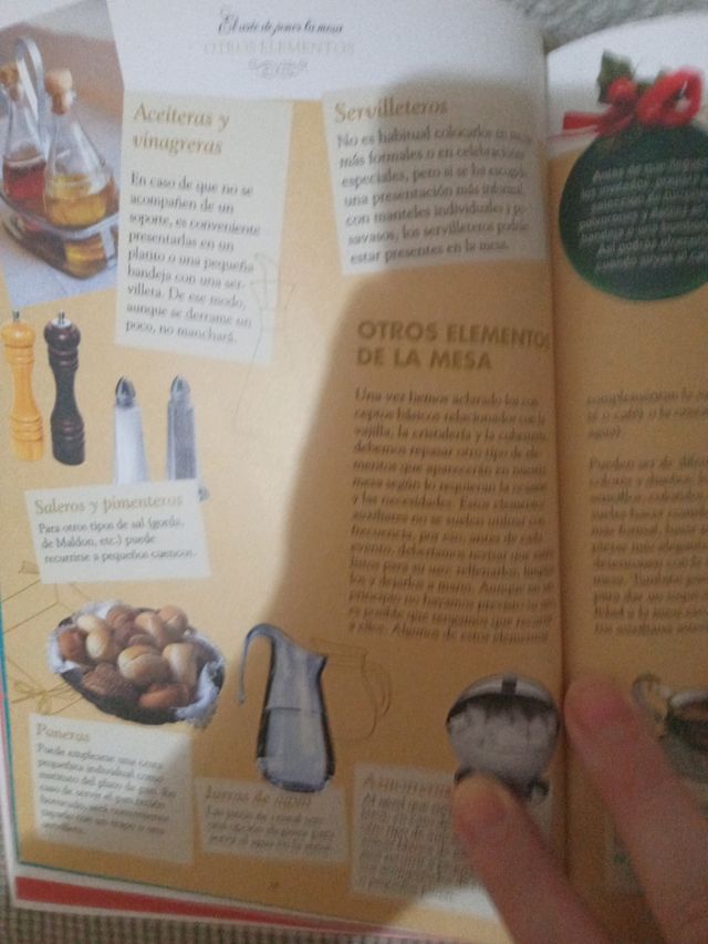 El arte de poner la mesa: La disposición y combinación de todos sus elementos: manteles, servilletas, centros, cubiertos, cristalería y vajilla