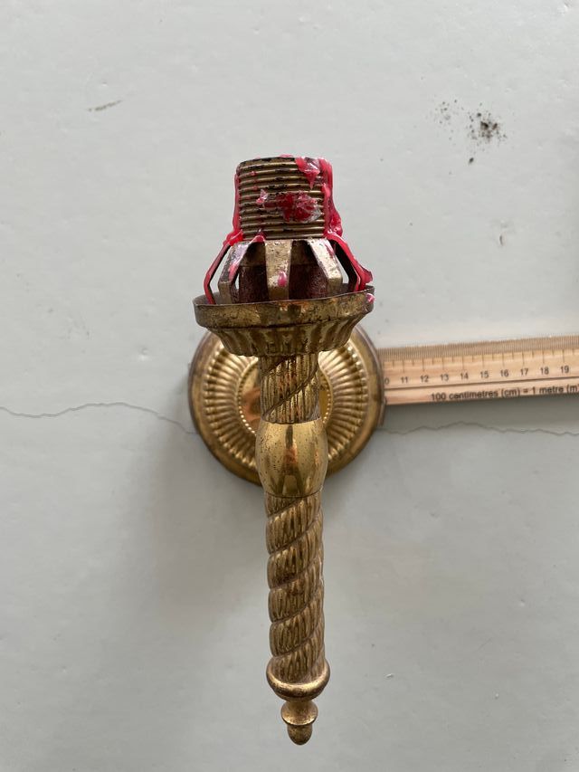 Candelabros de pared antiguos