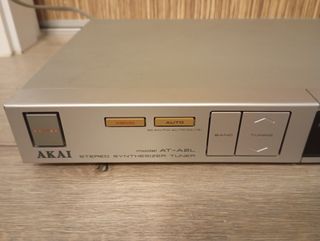 Sintonizador de radio digital AkaiAT-A2L