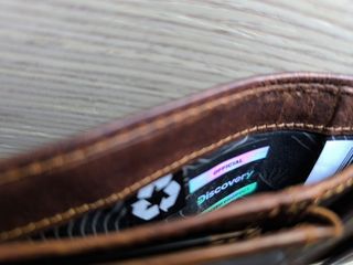 Cartera de piel Discovery