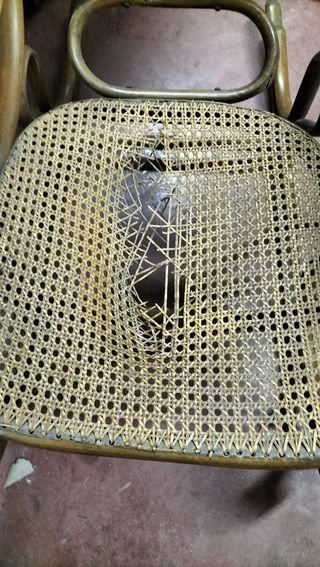 Mecedora antigua tipo Thonet