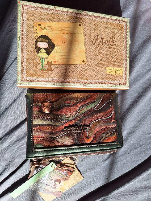 Cartera Anneke nueva