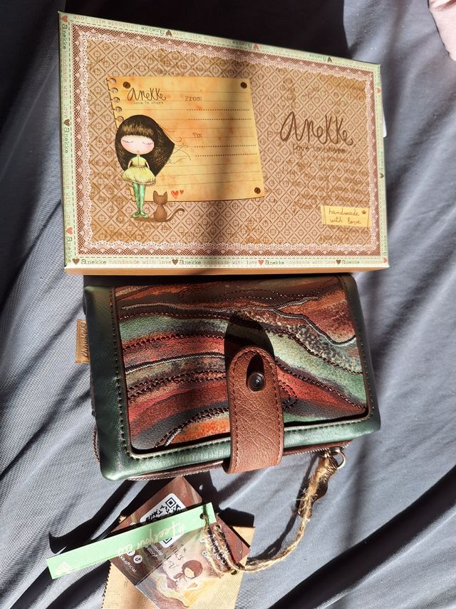 Cartera Anneke nueva