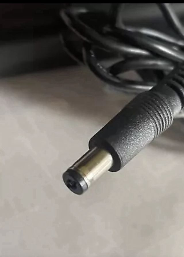 alimentatore 12v 1,5 A Universale