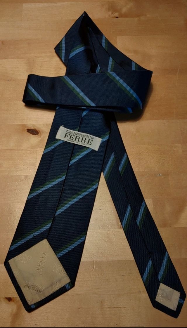 Cravatta regimental Gianfranco Ferrè