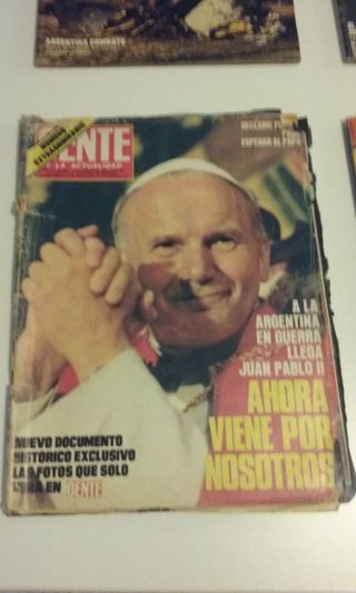 Revistas GUERRA MALVINAS y DEMOCRACIA ARGENTINA