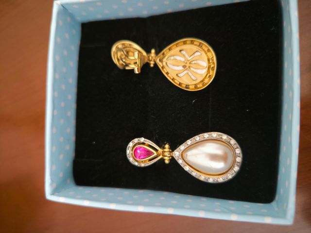 Pendientes chapado en oro perlas.