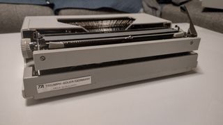 Máquina de escribir TA Royal Contessa 2 de luxe
