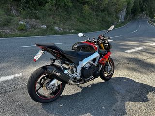 Aprilia Tuono V4 1100 RR
