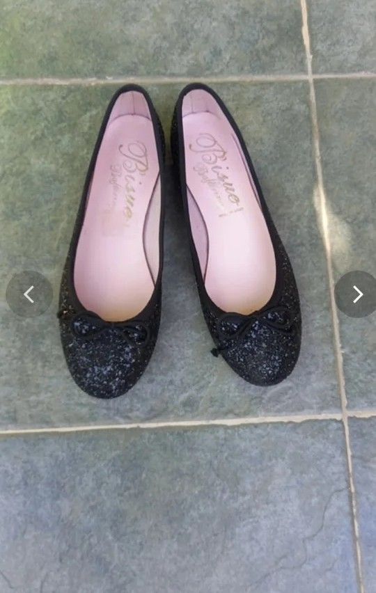 Bailarinas marca Bisue, con estrás.