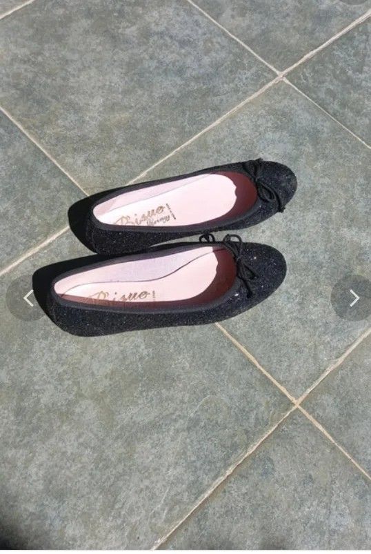 Bailarinas marca Bisue, con estrás.