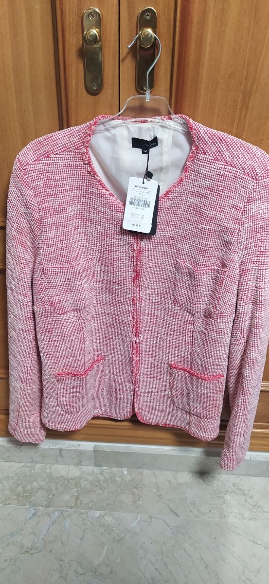 Sin estrenar chaqueta Tweed Roja Couchel
