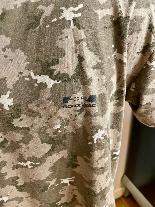 Camiseta de camuflaje