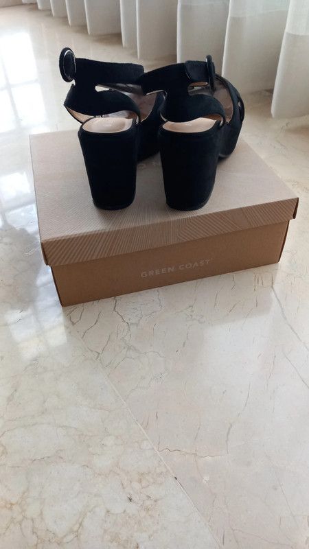 Sandalias marca Green Coast, con tacón