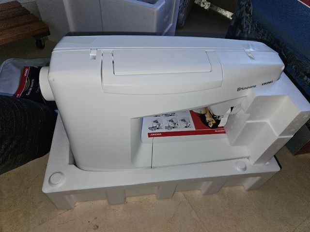 Maquina de coser husqvarna viking