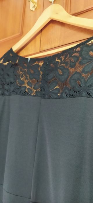 Nuevo Vestido negro con encaje espalda y mangas