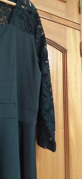 Nuevo Vestido negro con encaje espalda y mangas