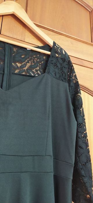 Nuevo Vestido negro con encaje espalda y mangas