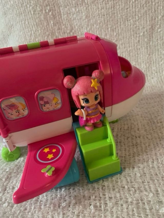 AVIÓN PINYPON Y DOS MUÑECAS