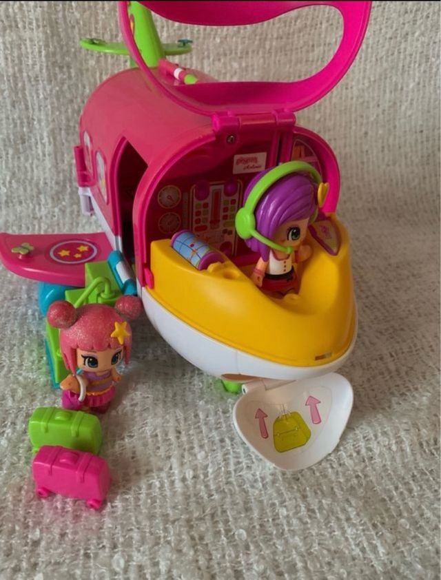 AVIÓN PINYPON Y DOS MUÑECAS