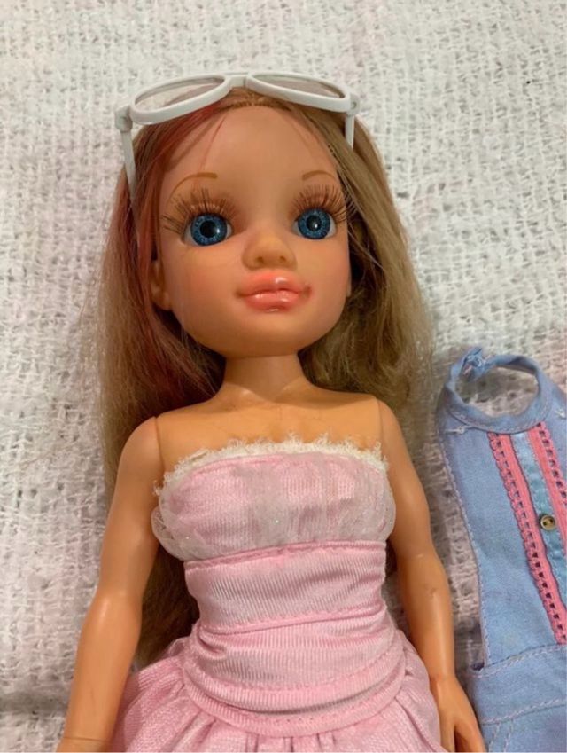 MUÑECA NANCY CON ACCESORIOS