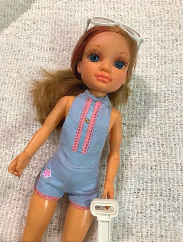 MUÑECA NANCY CON ACCESORIOS