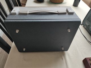 Tocadiscos portátil años 60