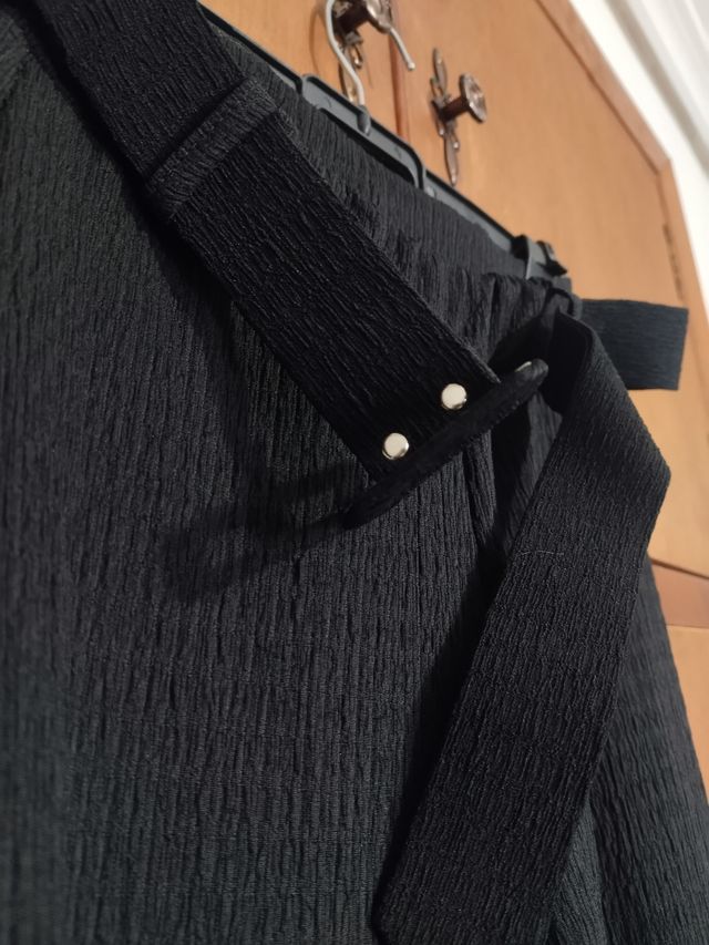 Pantalón negro ancho