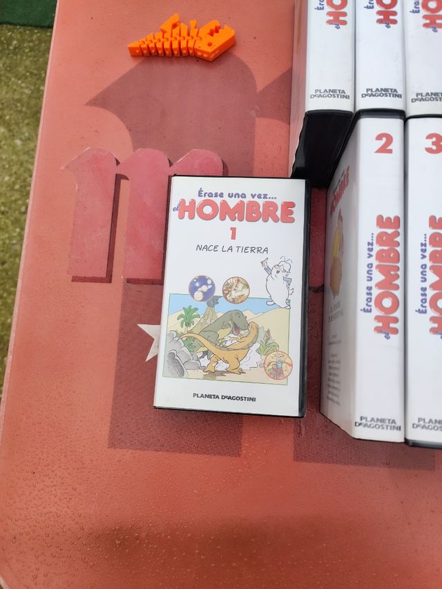 Collezione C'era una volta l'uomo, 18 VHS