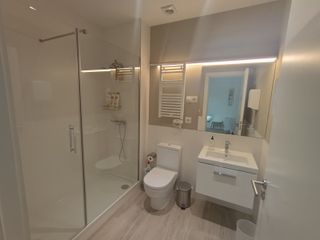 R-7937181 Traspaso de Centro de belleza en Gracia