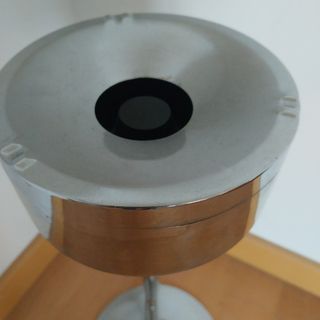 Fase cenicero de pie